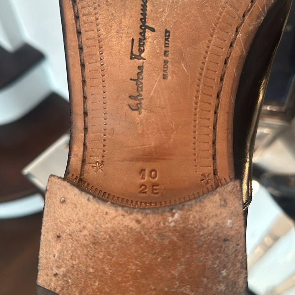 FERRAGAMO OXFORDS - Picture 4 of 6